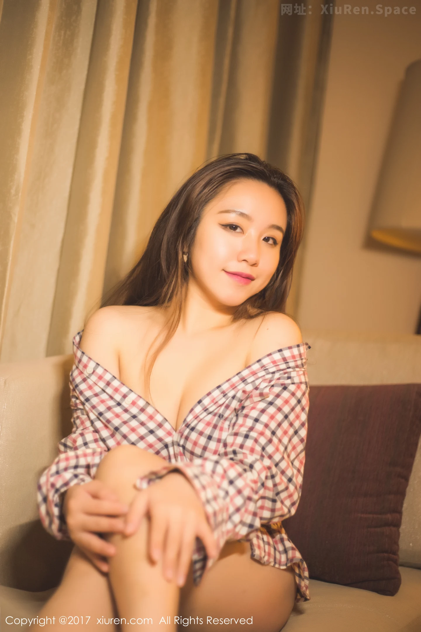 图片[2]-[XiuRen秀人网]VOL.823 嫩模吃白菜的vi菜菜居家私房全裸秀诱人酮体极致诱惑写真48P-秀人网官方网站